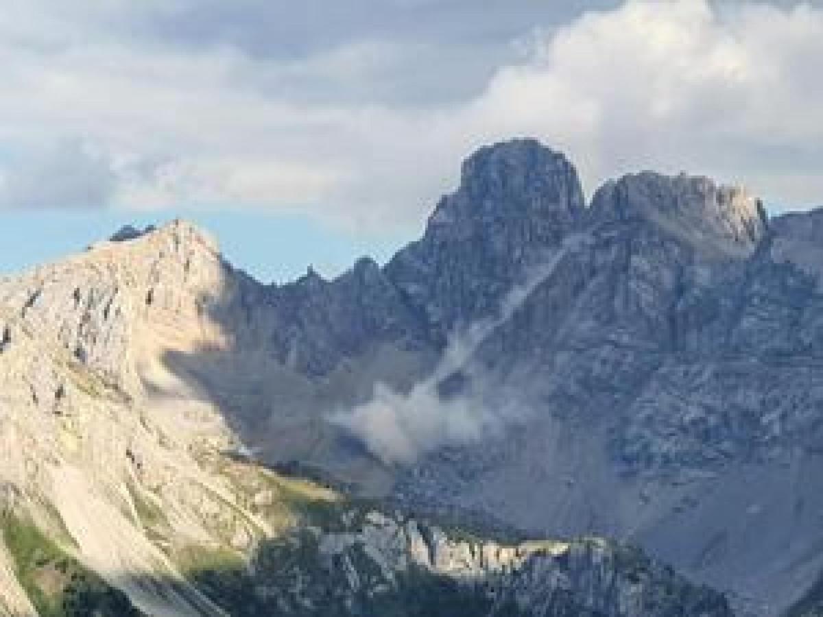 Crollo Marmolada, Messner: “Montagna ambiente non esente da rischi”