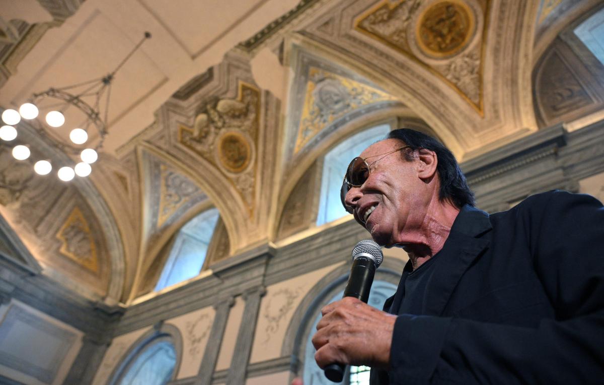 Antonello Venditti per i 40 anni di ‘Notte prima degli esami’ al MiC: “La musica dovrebbe essere riconosciuta dal governo” | VIDEO