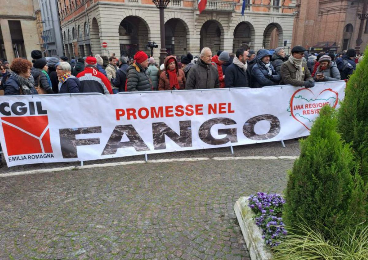 Alluvione, per Meloni e von der Leyen scattano le proteste a Forlì: “Chiediamo rispetto”