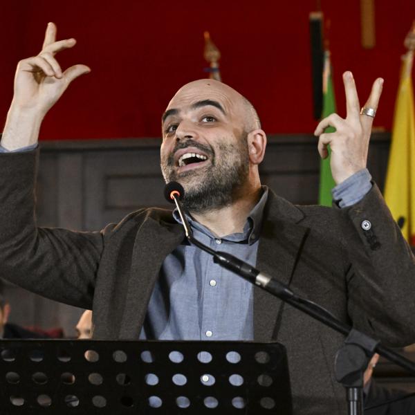 Roberto Saviano sull’attentato a Mosca: “Chi lo rivendica rifornisce la droga”| VIDEO