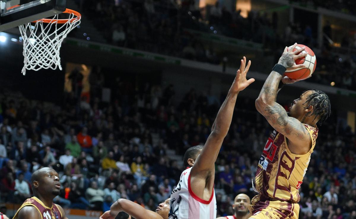 Playoff basket Serie A, Venezia batte Reggiana e vola in semifinale