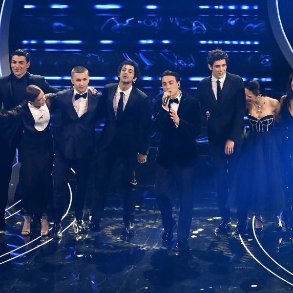 Mare Fuori: il cast a Sanremo 2024 con un monologo sul femminicidio | VIDEO