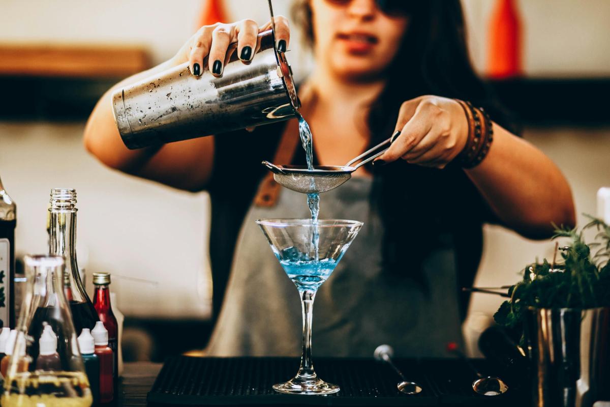 Cocktail anni 90: i più mitici, da bere anche oggi