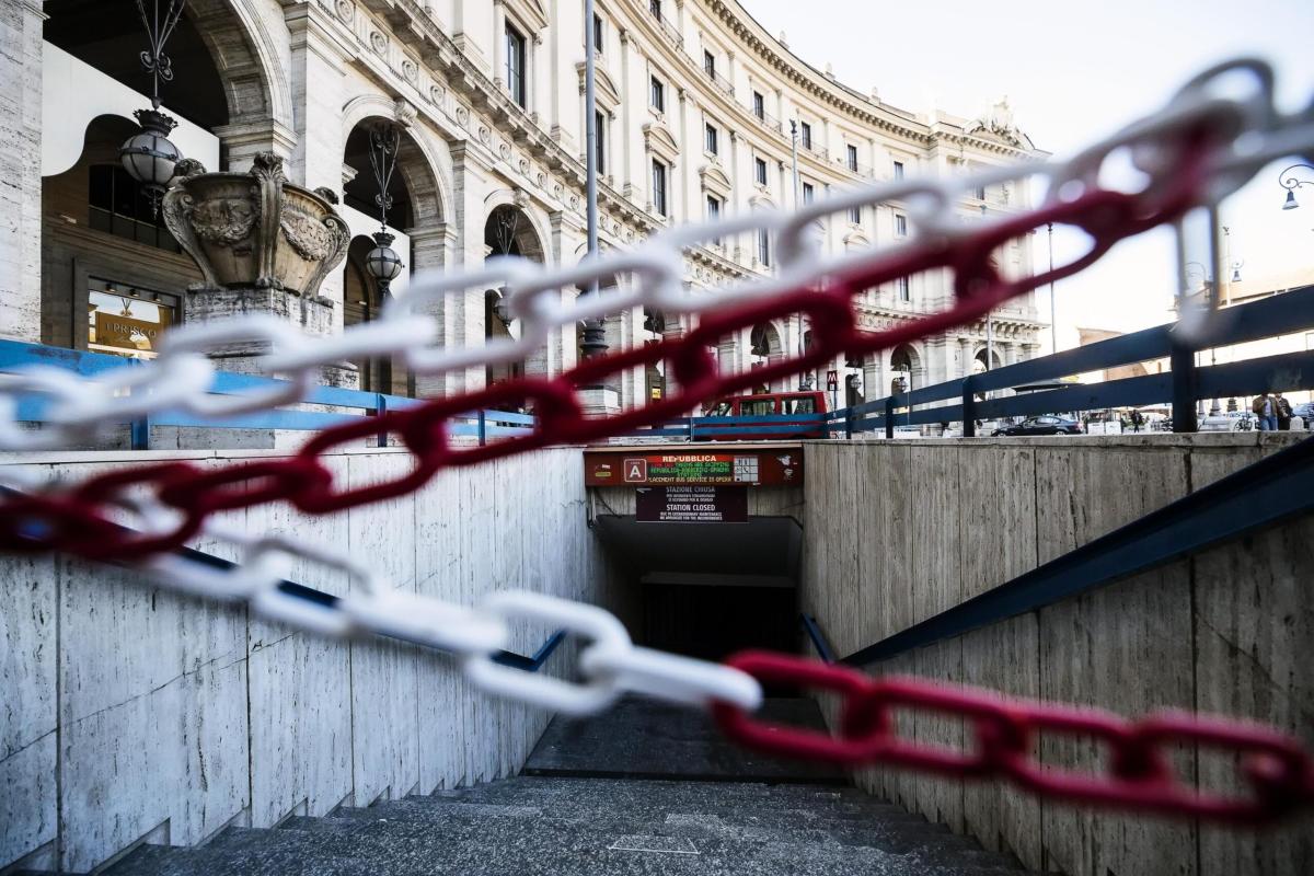 Roma, la metro A va in vacanza dal 14 al 24 agosto: stop alle corse…