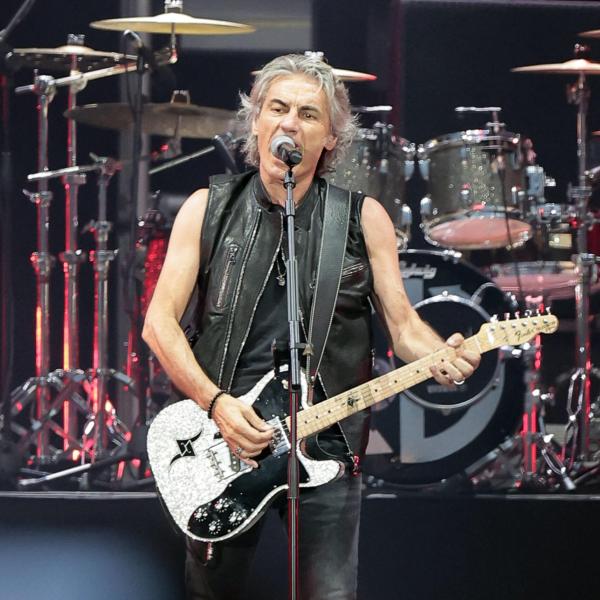 Nuovo singolo Ligabue, in uscita il brano Riderai che anticiperà il nuovo album