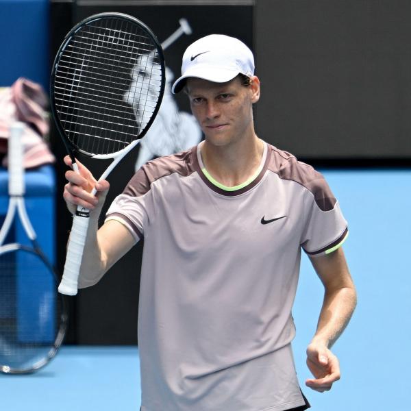 Australian Open, esordio vincente per Jannik Sinner: battuto in tre set Van De Zandschulp