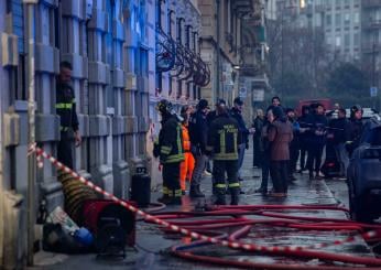 Milano, incendio in viale delle Industrie a Settala: in fiamme un’azienda di materiali plastici, nessun ferito