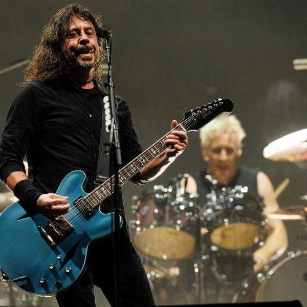 Perché Dave Grohl dei Foo Fighters ha attaccato Taylor Swift? VIDEO