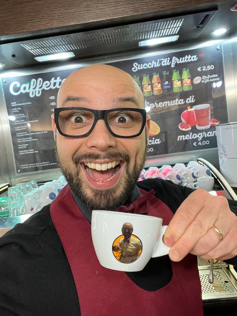 Il barista di Tik Tok su Radio Cusano Campus: “Così realizzo i miei cappuccini artistici”