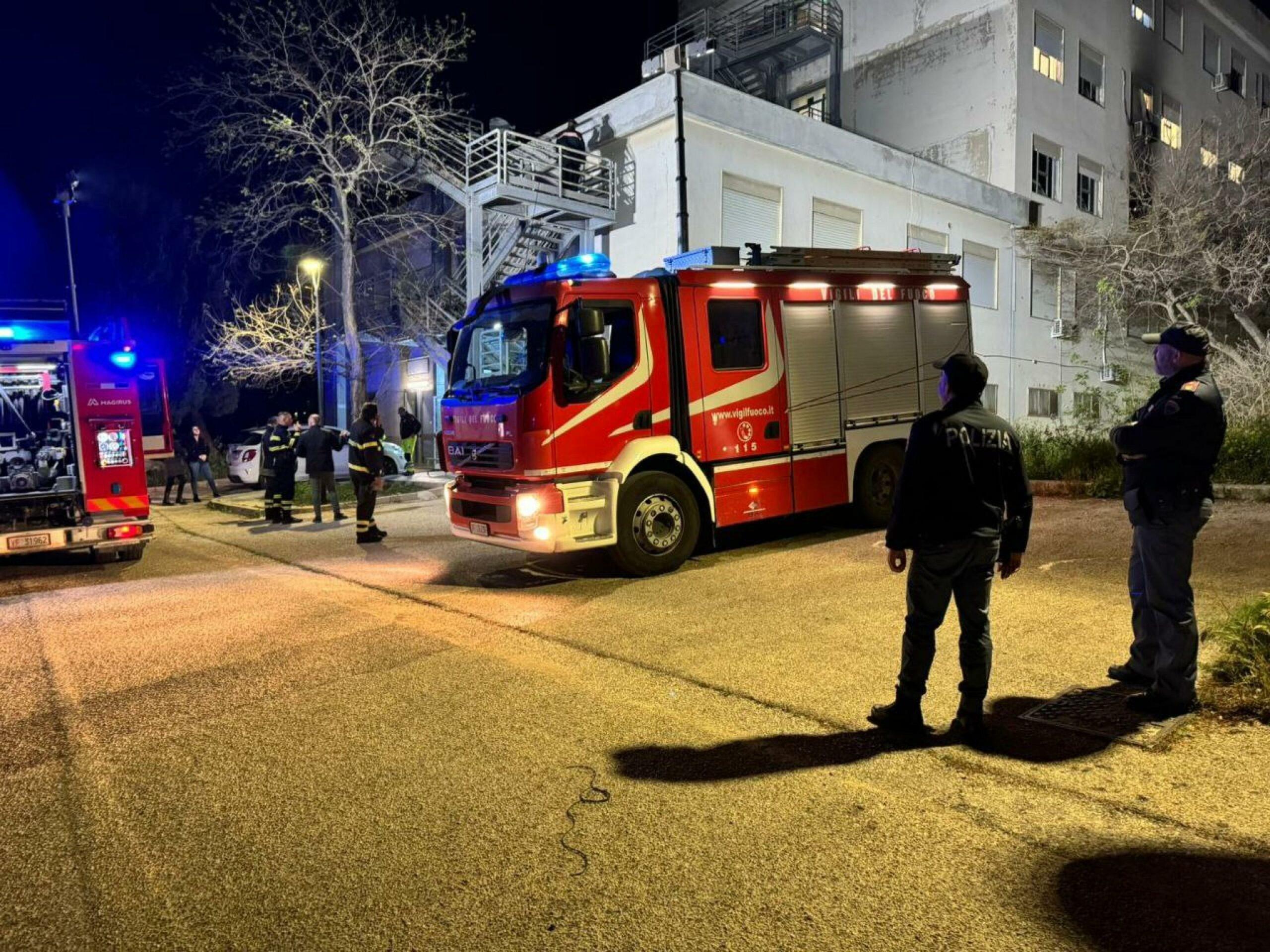 Drammatico incendio ad Agrigento, in fiamme un ospedale di Ribera, morto un paziente