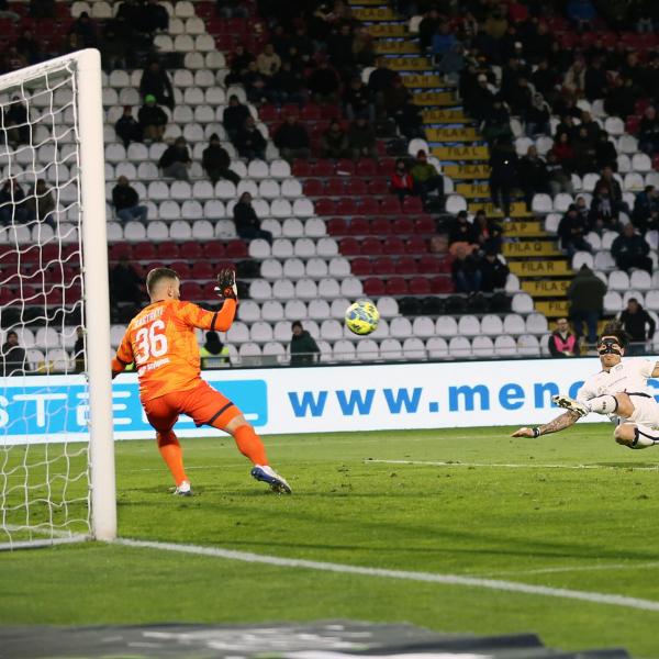 Serie B, i risultati della 25^ giornata: Ternana battuta nel derby umbro con il Perugia, frena il Frosinone