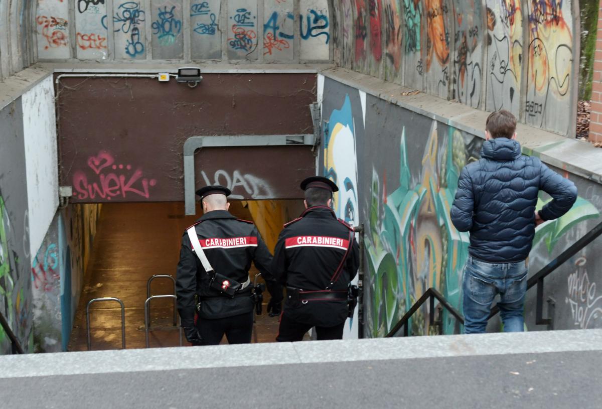 Modena, rapina sull’autobus finisce male: accoltellato un minorenne