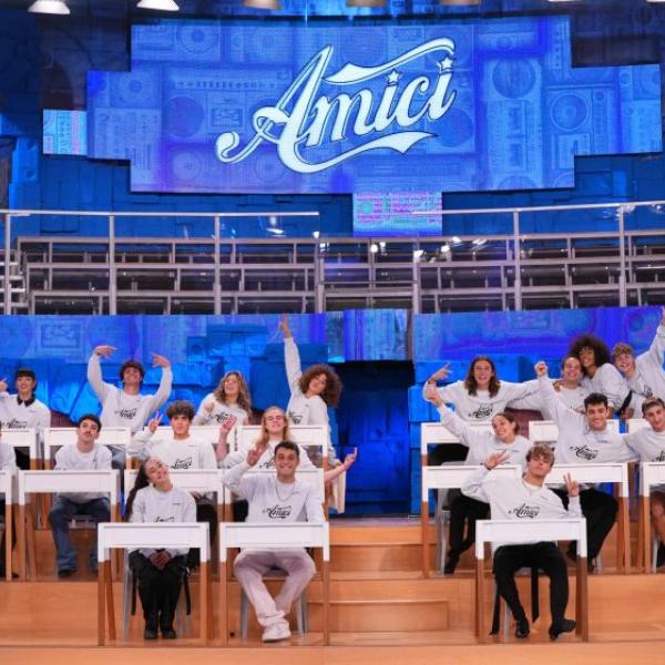 Amici 23 anticipazioni 1 ottobre: tutti i dettagli sulla seconda puntata e gli ospiti