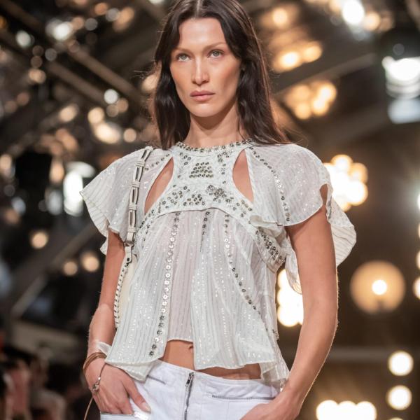 Bella Hadid, la top model che combatte contro la malattia di Lyme