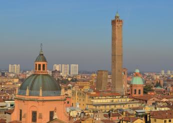 Bologna, chi è il dipendente comunale accoltellato nel quartiere Santo Stefano? E’ in gravissime condizioni