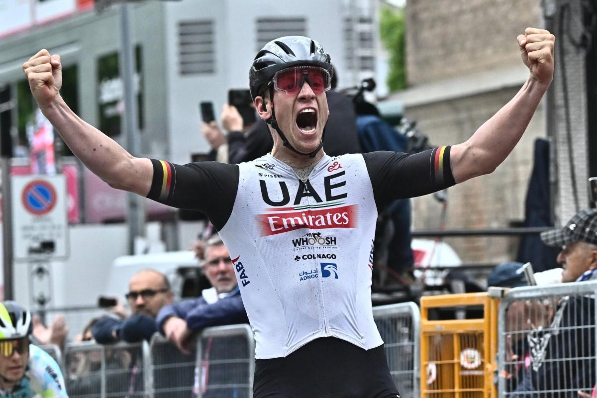 Giro d’Italia, Ackermann beffa Milan al fotofinish a Tortona. Geogh…