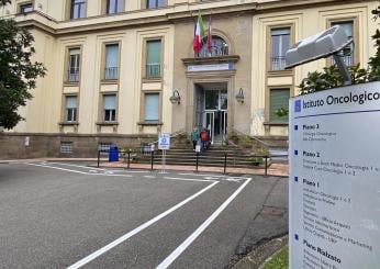 Bari, soldi per “saltare la fila”: oncologo licenziato dall’ospedale dopo l’arresto