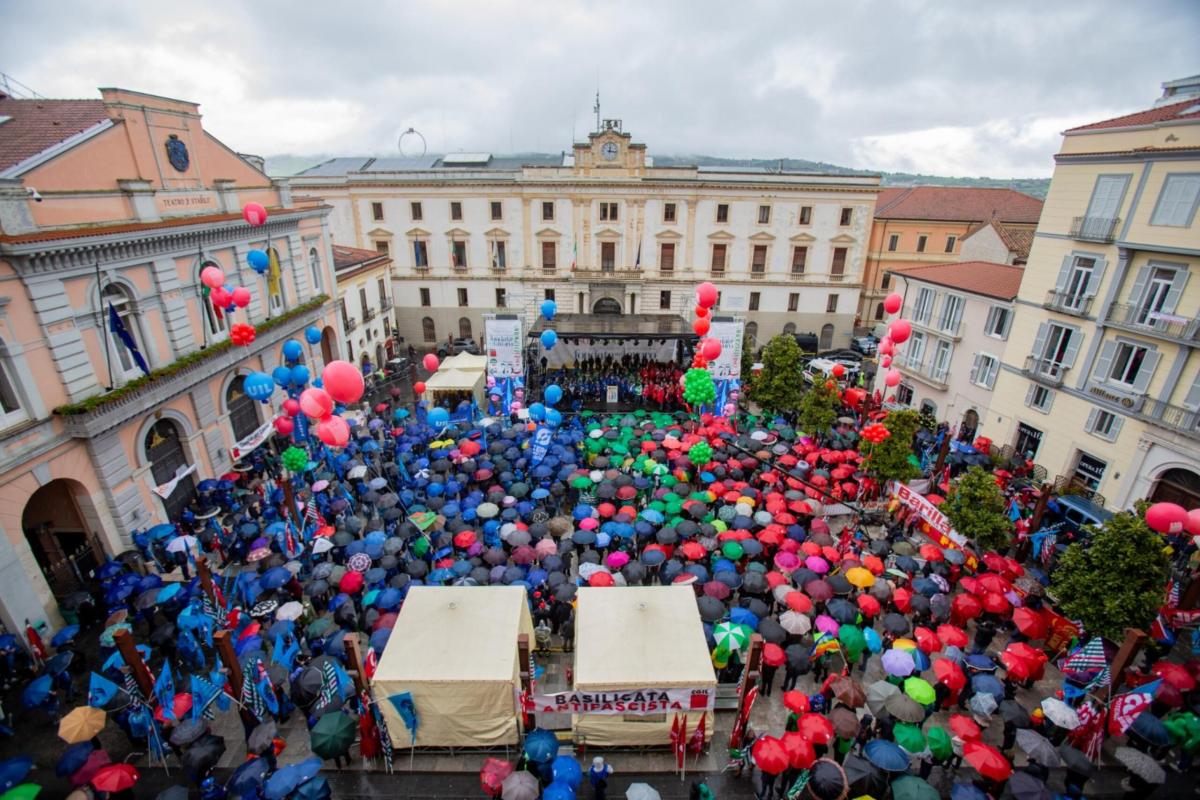 Il 6 maggio 2023 a Bologna manifestazione di Cgil, Cisl e Uil sul D…