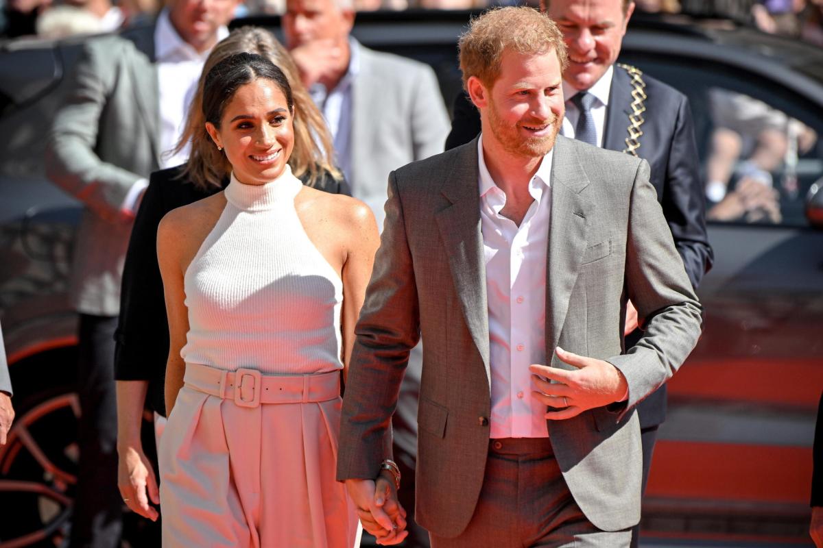 Harry e Meghan invitati ufficialmente all’incoronazione di Re Carlo…