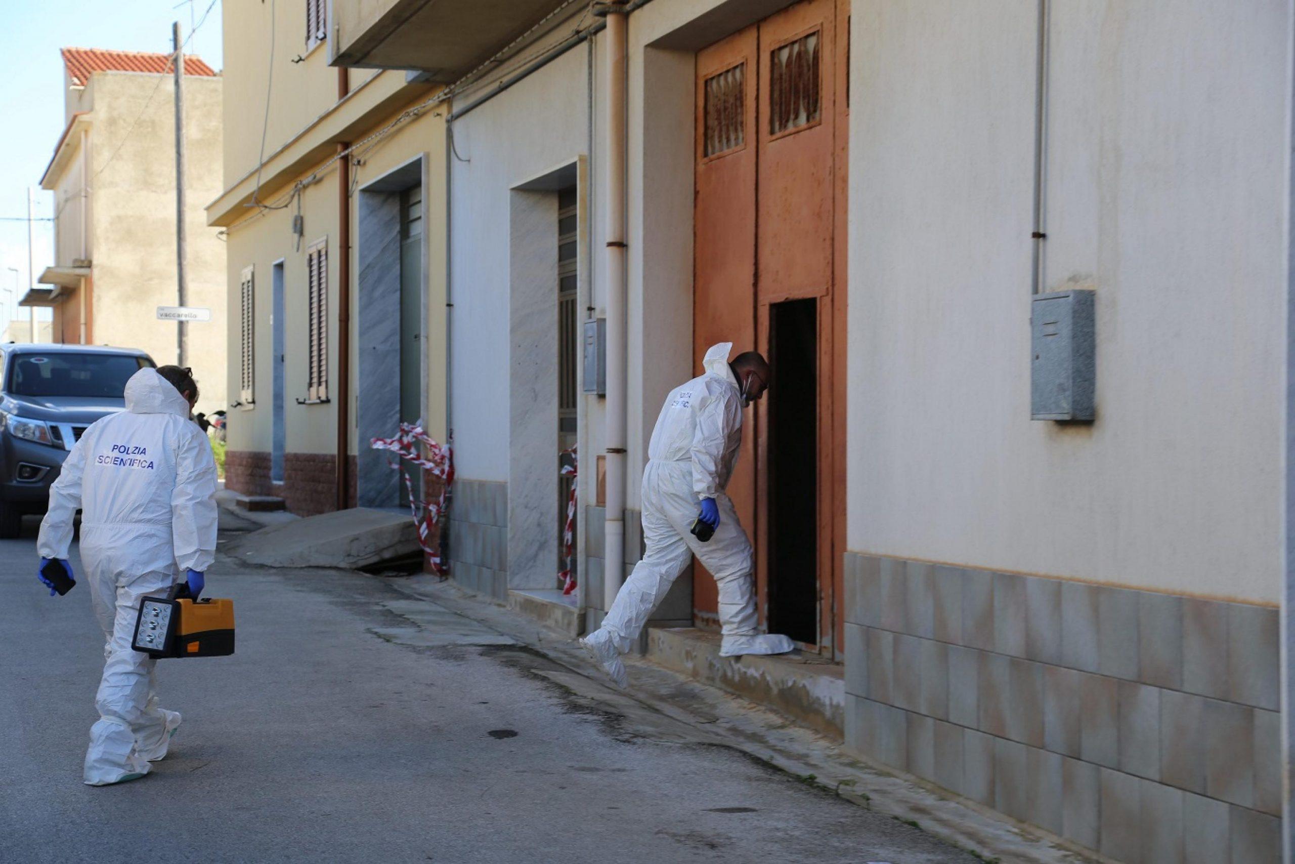 Perquisite le presunte amanti di Messina Denaro. Nel covo del boss trovati altri cinque documenti falsi