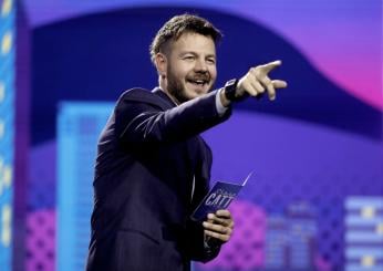 Alessandro Cattelan sbarca in prima serata su Rai 2: ecco come potrebbe chiamarsi il nuovo programma