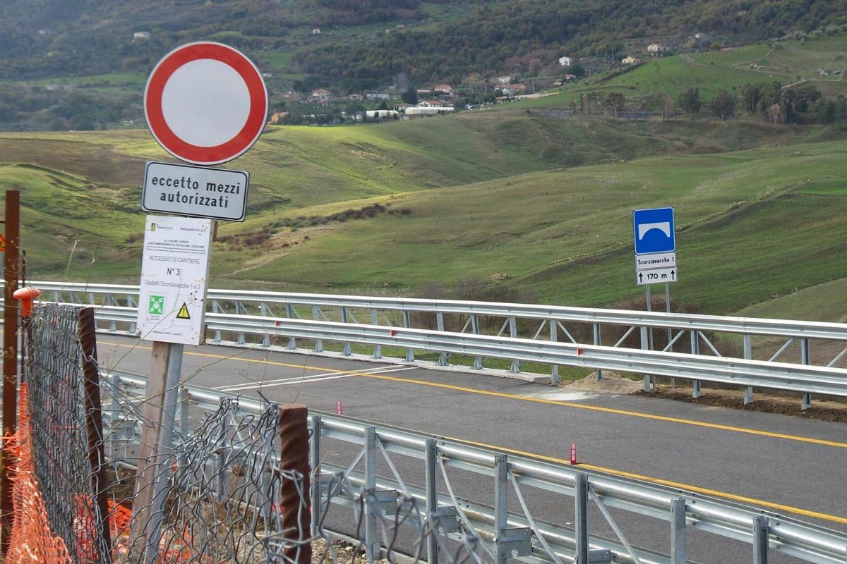 Catania, incidente sulla SS121 all’altezza dello svincolo Palazzolo: tre feriti, traffico in tilt