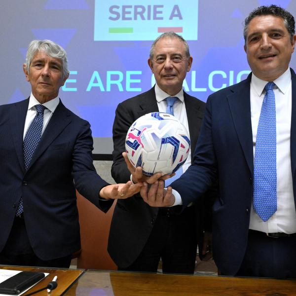 Serie A, presentata la 32esima giornata all’insegna del Made in Italy. Urso: “Esportare il nostro sport e i suoi luoghi” | VIDEO