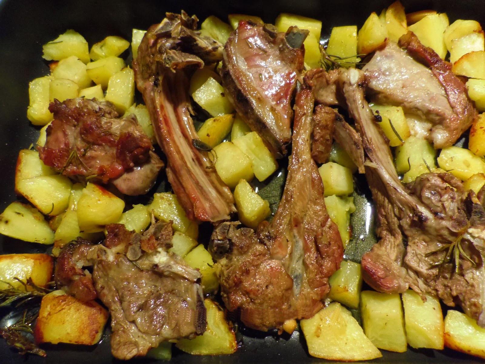 Come preparare l’agnello al forno per Pasqua