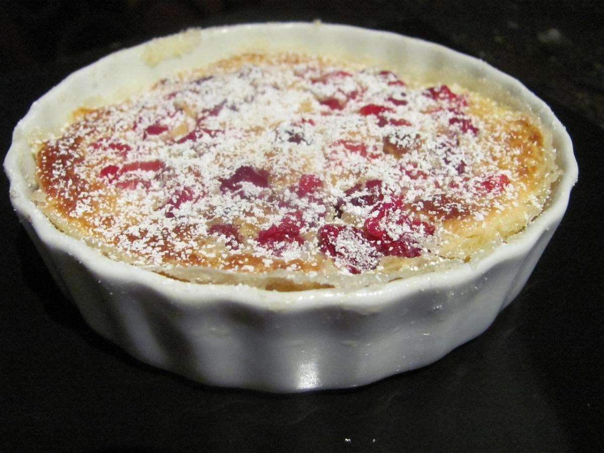 Dolce primavera con il clafoutis di fragole, anche veg