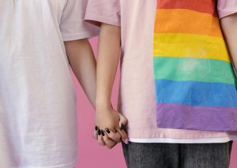 Thailandia, il Senato approva la legge sui matrimoni gay: le coppie potranno anche adottare