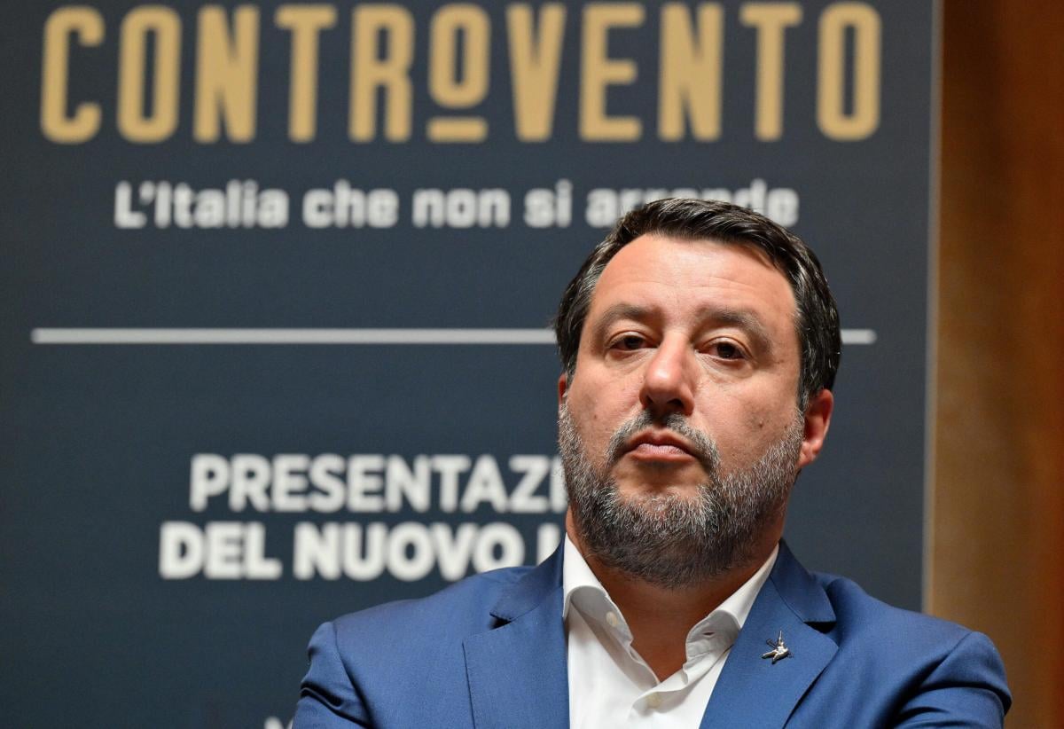 “Controvento di Salvini? Neanche lo ordiniamo…” Ecco le librerie di Roma, Napoli, Milano e Torino che boicottano il libro del leader della Lega