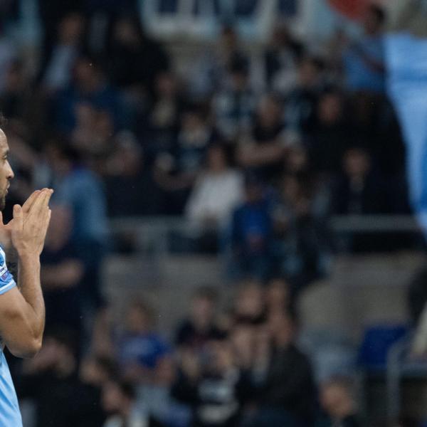 Felipe Anderson saluta tutti e dà l’addio, torna in Brasile: niente Lazio o Juve, va al Palmeiras