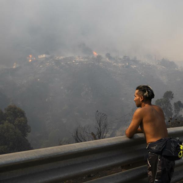 Incendi in Cile, il bilancio delle vittime sale a 51