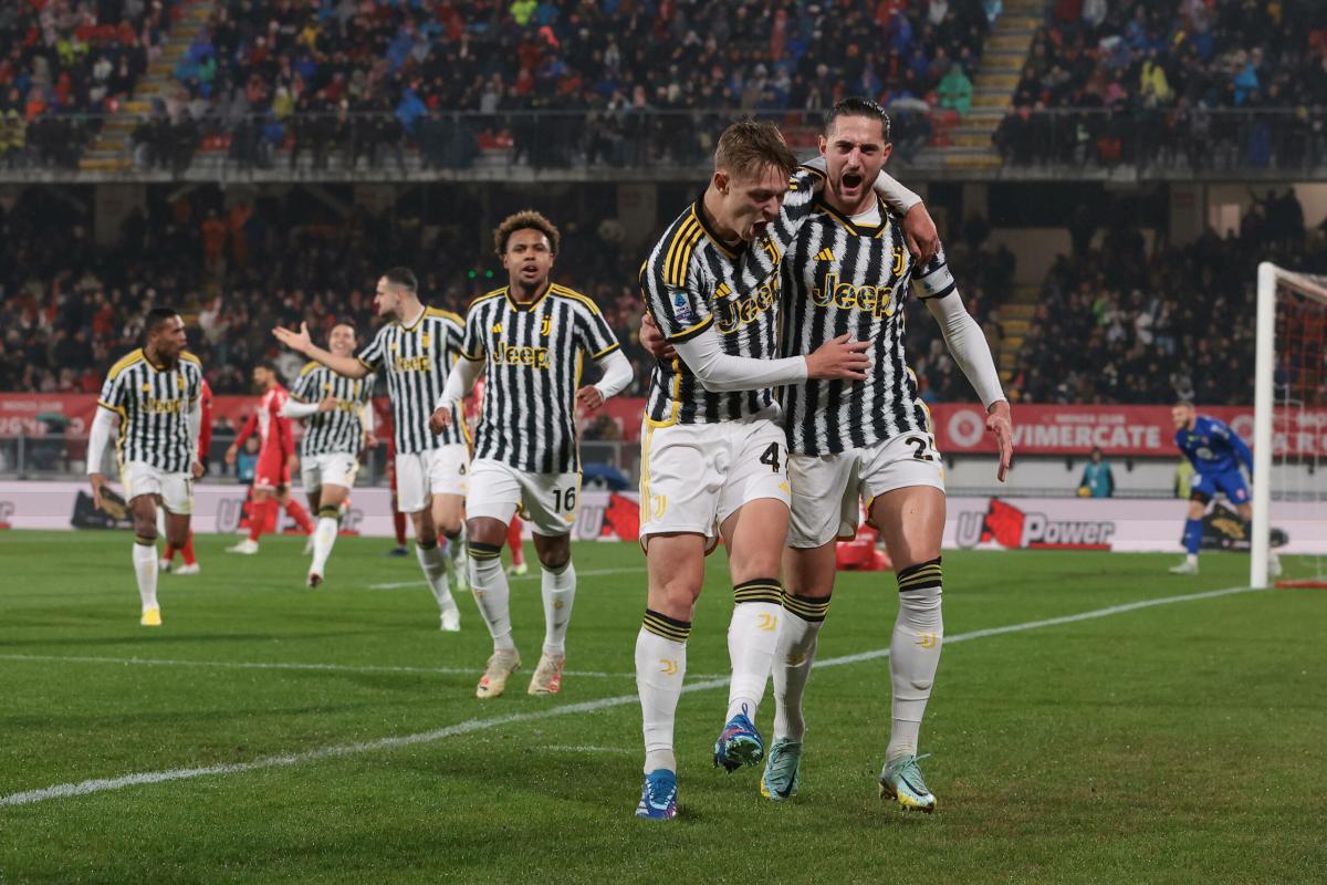 Monza-Juventus 1-2, Gatti-gol nel recupero: bianconeri in vetta. Cr…