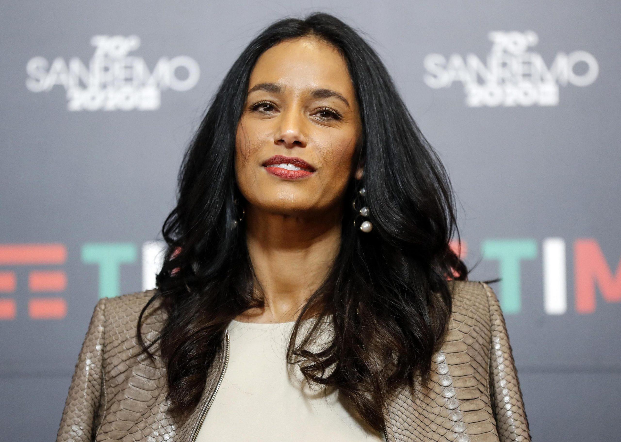 Rula Jebreal attacca Meloni: “Suo padre è un criminale”