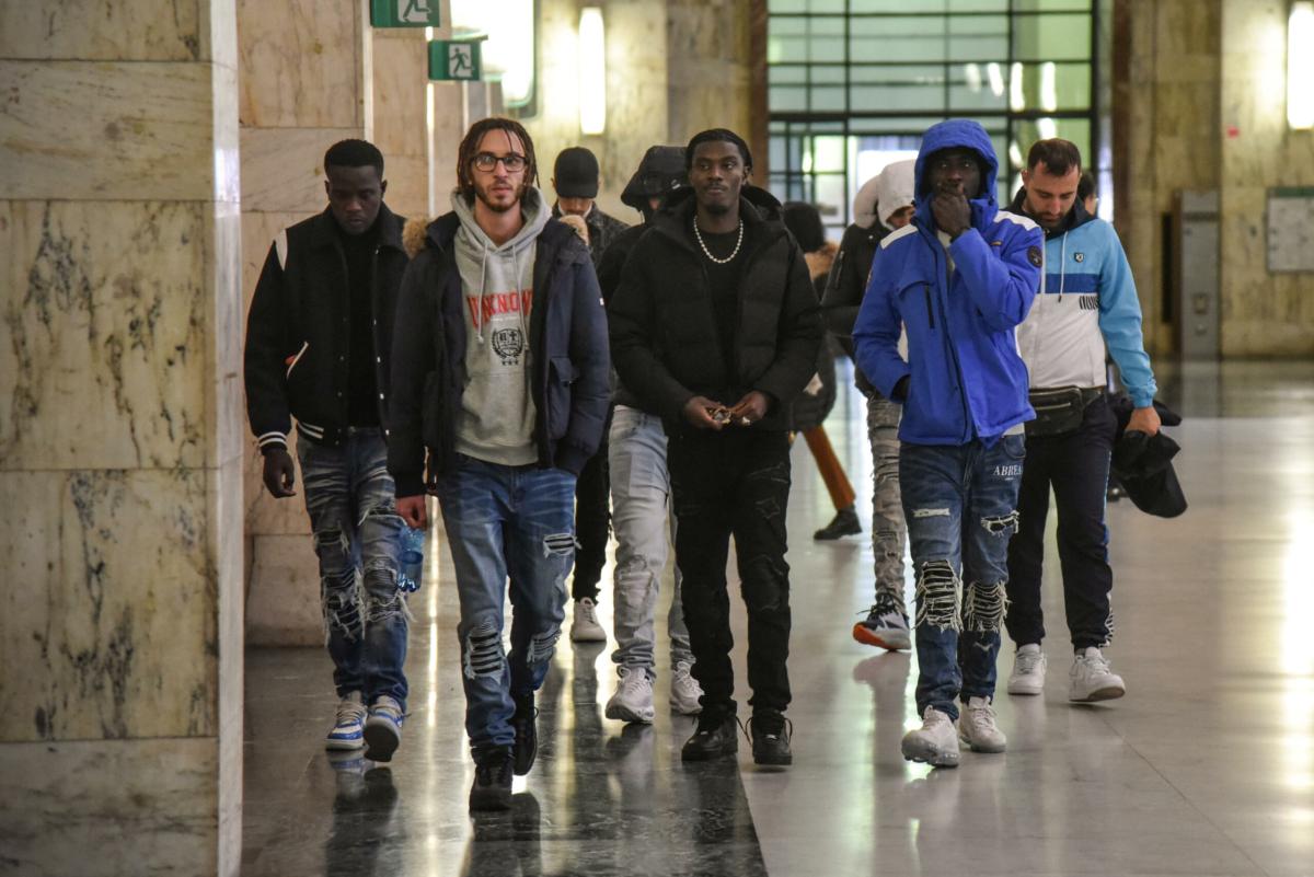 Simba La Rue e Baby Gang condannati per la sparatoria a Milano: le …