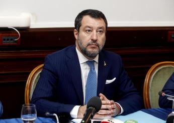 Manovra 2023, aumentano le tensioni in Commissione. Salvini: “Chiuderemo entro Capodanno”. Il Terzo Polo abbandona 