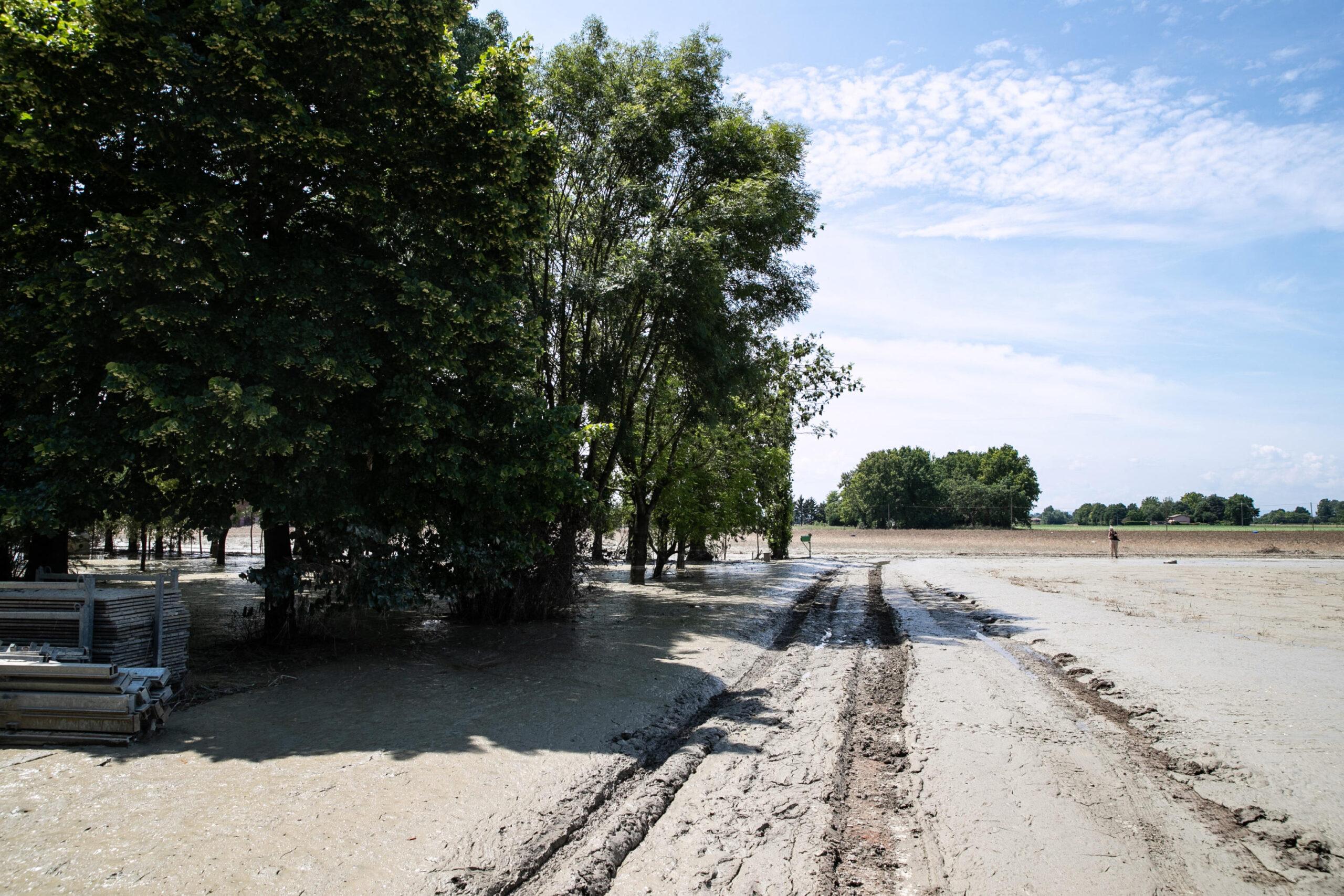 Un mese dopo l’alluvione in Emilia-Romagna finiscono i soldi e i sindaci fermano le ruspe