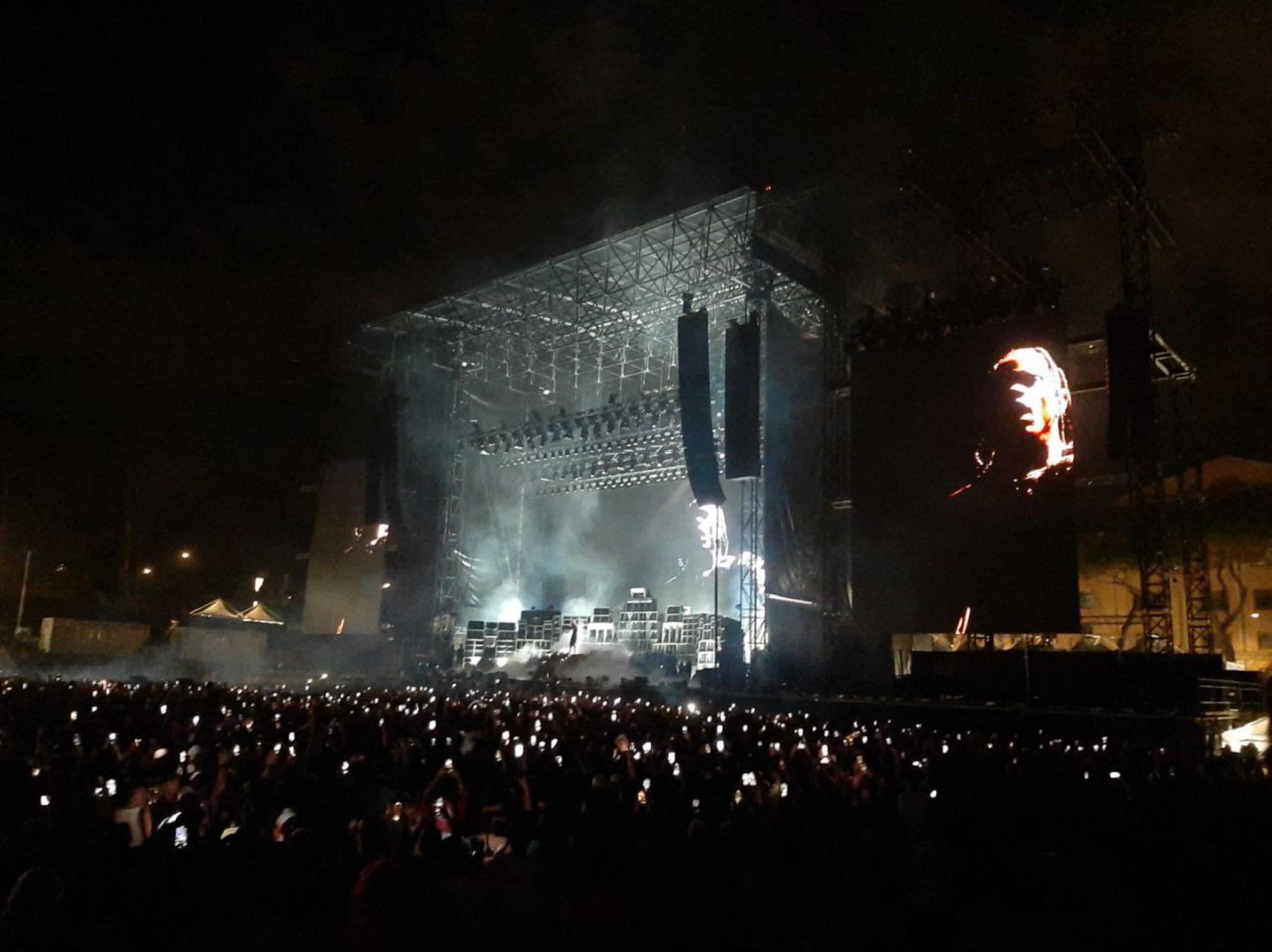 Roma, panico al concerto di Travis Scott al Circo Massimo: spray al peperoncino sulla folla | Video