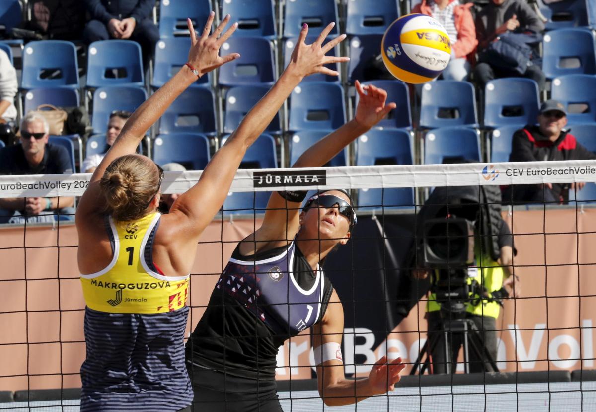 Beach Volley, Menegatti/Gottardi si qualificano per gli ottavi di f…