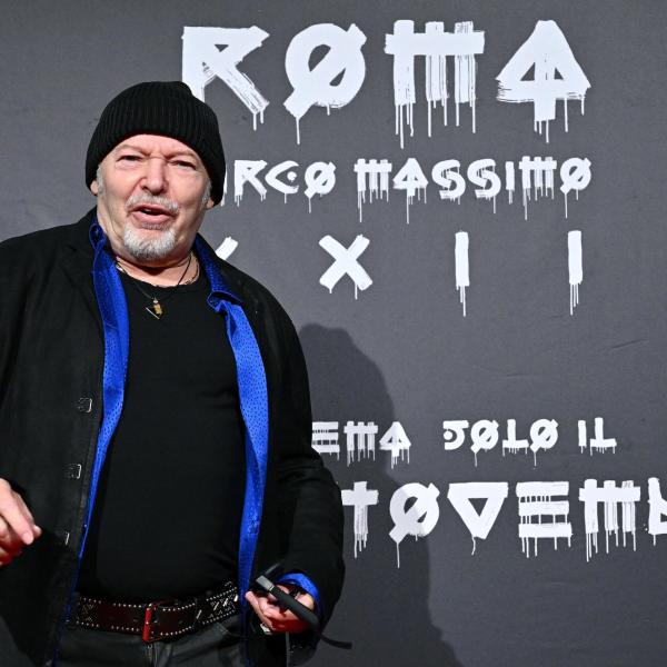 Concerto Vasco Rossi Bari 2024: scaletta, date, biglietti, prezzi e come raggiungere lo Stadio San Nicola 