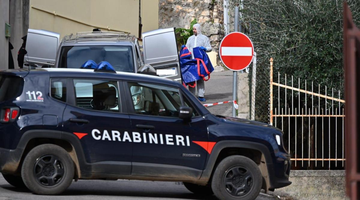 Teramo, picchia a bastonate la moglie e le rompe il setto nasale: arrestato a Giulianova