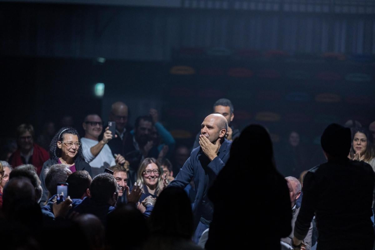 Checco Zalone imita Riccardo Muti, ma non sa che è presente in sala…