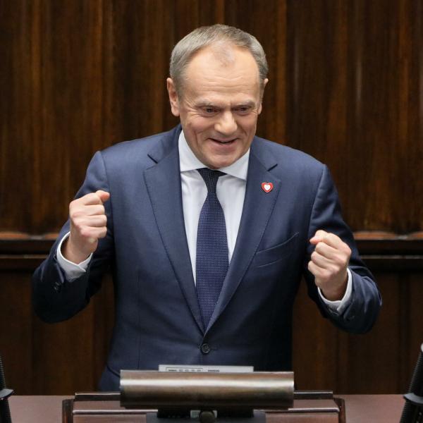 Polonia, il parlamento dice no a Morawiecki: Donald Tusk sarà di nuovo premier