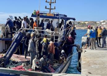 Naufragio migranti in Tunisia, almeno 19 vittime. Sbarchi record a Lampedusa