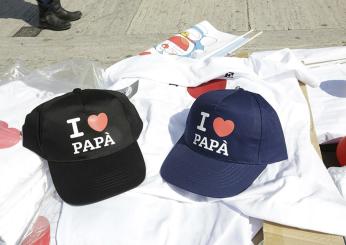 Congedo di paternità, la ricerca di Save the Children per la festa del papà: “Promuovere la condivisione delle responsabilità genitoriali”