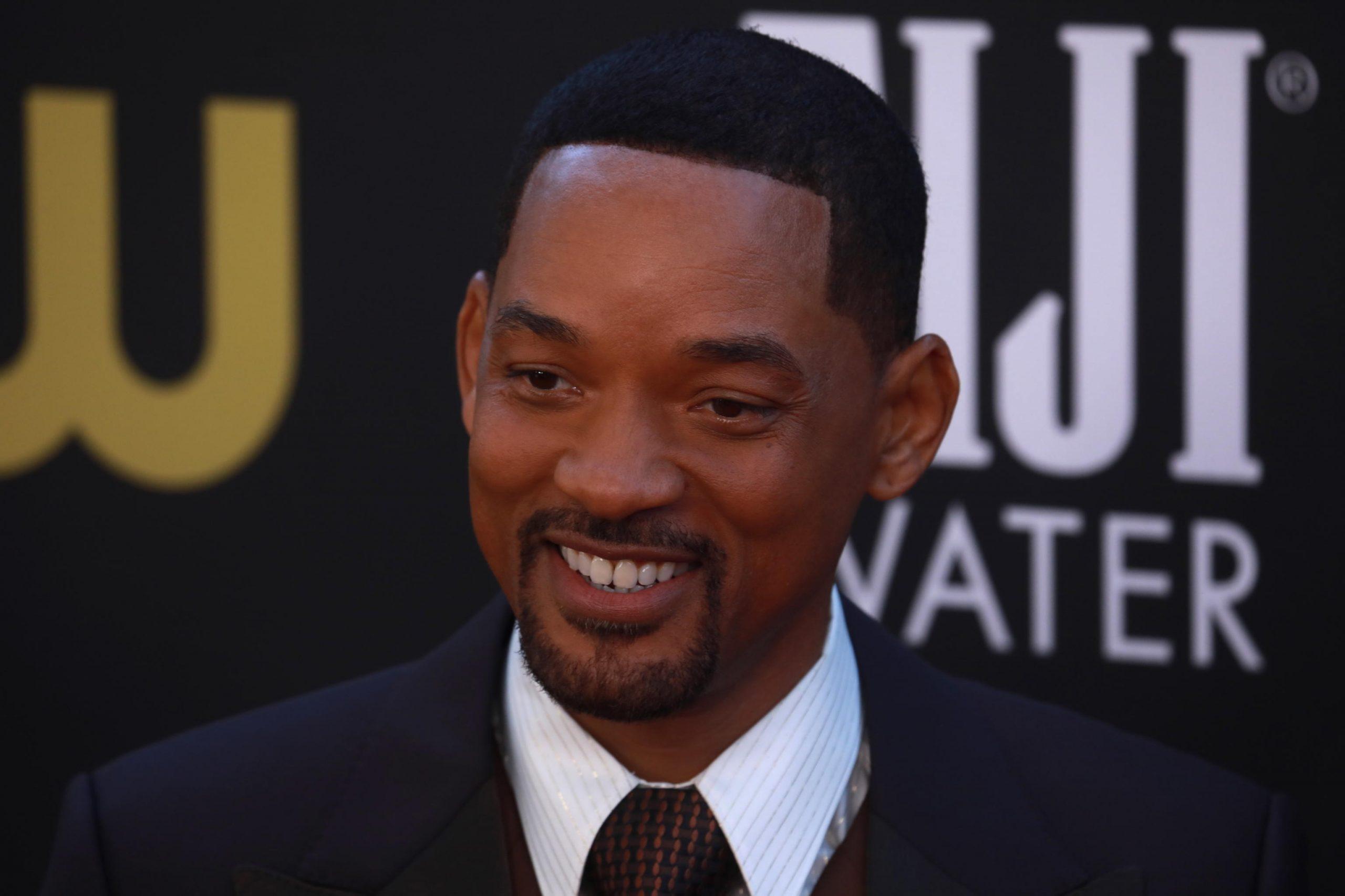 Oscar, l’Academy fa mea culpa sullo schiaffo di Will Smith agli Oscar: “La nostra risposta è stata inadeguata”