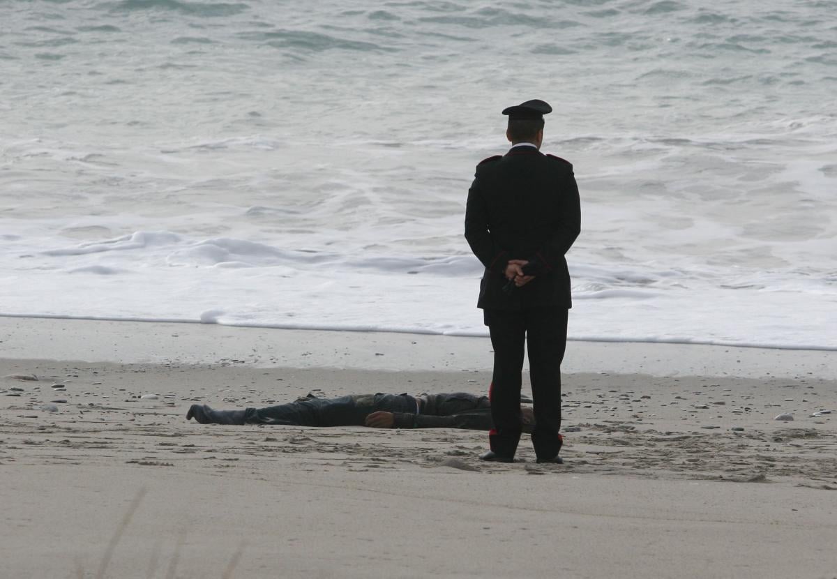 Cosenza, trovato il corpo senza vita dell’uomo disperso in mare a B…