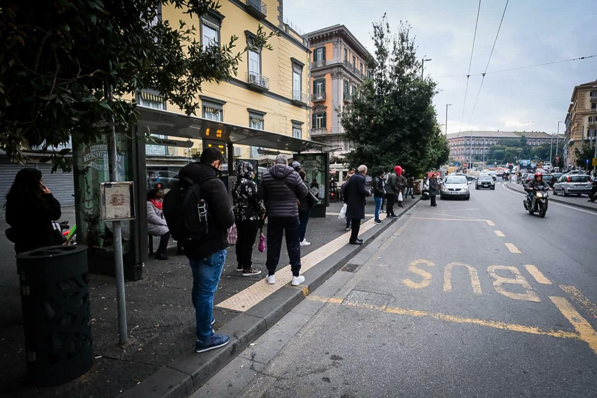 Napoli, mezzi pubblici a Natale e Santo Stefano 2023: orari metro, …