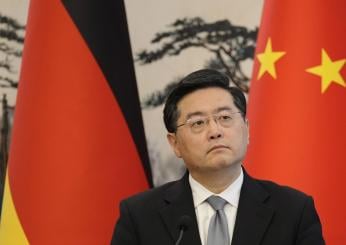 Tensioni Usa-Cina su Taiwan, il ministro degli Esteri del Dragone: “Smettano di sostenere separatisti”